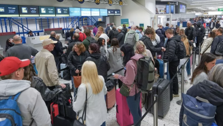 إجازة فصح فوضوية في بريطانيا: إضرابات في المطارات وتحذيرات من فيضانات