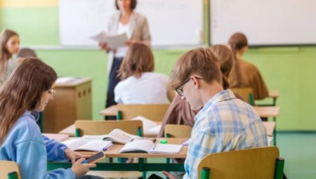 أطفال يُقلّدون ترامب وأندرو تيت: معلمات بريطانيا في مواجهة سلوك عدائي متزايد من التلاميذ