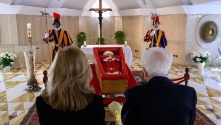 الأمير ويليام يشارك في جنازة البابا ممثلًا للملك تشارلز