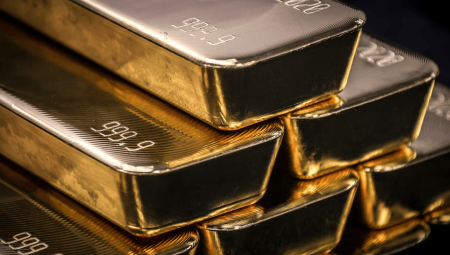 سعر الذهب يقفز إلى مستوى قياسي والأسواق تنتعش رغم هجمات ترامب