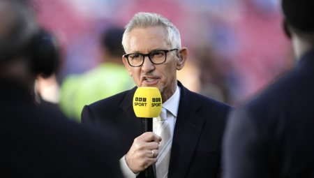 حملة إلكترونية لدعم غاري لينيكر صاحب الموقف الجريء في مناصرة فلسطين