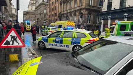 حادث دهس يُفسد احتفالات ليفربول بلقب الدوري الإنجليزي