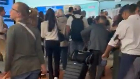 مطار غاتويك يشهد إخلاءً مؤقتًا بعد إنذار حريق كاذب