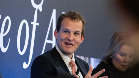 مستشار الذكاء الاصطناعي لدى حكومة ستارمر يستقيل بعد ستة أشهر من توليه المنصب