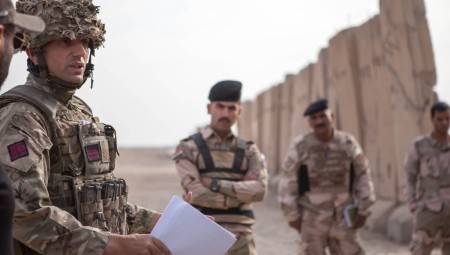 بريطانيا تعزز أمن قواعدها العسكرية في الشرق الأوسط تحسبًا لهجمات إيرانية