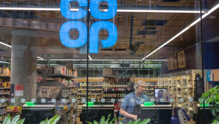 كوب البريطانية تحظر استيراد المنتجات من إسرائيل و16 دولة بسبب انتهاكات حقوق الإنسان