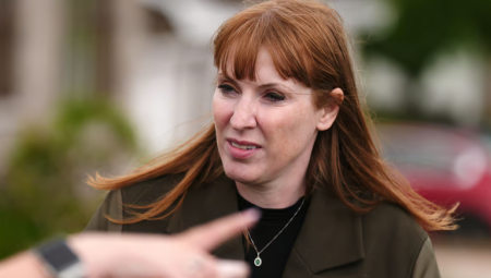 موظفو راينر يتمردون: احتجاجات ضد حظر العمل من المنزل وإغلاق المكاتب في قلب لندن