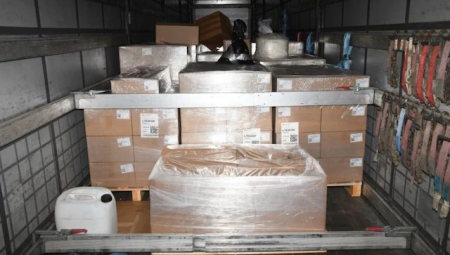 ضبط شحنة ضخمة من الكيتامين والأسلحة في ميناء دوفر