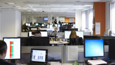 إضراب في وزارة الإسكان البريطانية بسبب تغييرات في سياسة العمل