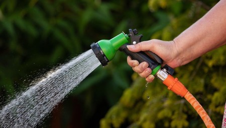 تحذيرات من حظر استخدام خراطيم المياه في يوركشير بسبب الجفاف