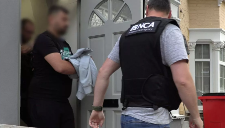 السلطات البريطانية تفكك شبكة لتهريب البشر وتعتقل سبعة مشتبه بهم