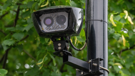 شرطة لندن تعتقل ثمانية أشخاص بتهمة التآمر لتخريب كاميرات منطقة الانبعاثات المنخفضة