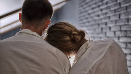 قانون جديد يمنح إجازة حداد للوالدين بعد الإجهاض في أي مرحلة من الحمل