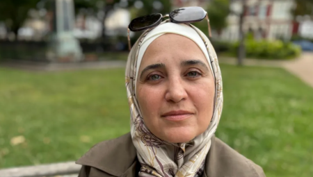 طالبة لجوء سورية تصف تعليق طلبات اللجوء بـالموت البطيء في بريطانيا