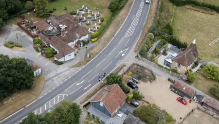 الشرطة تطلق النار على رجل بمَنشار وجهاز مشبوه في كينت.. والهيئة المستقلة تفتح تحقيقًا