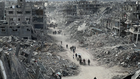 ستارمر يعتزم طرح خطة سلام تشمل الاعتراف بدولة فلسطين