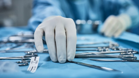 تحذيرات بريطانية من مخاطر سياحة العمليات الجراحية لإنقاص الوزن وسط تزايد الإقبال العالمي