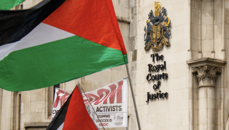 ضغوط داخل حكومة ستارمر للاعتراف بدولة فلسطين وسط تصاعد الإدانة الدولية لإسرائيل