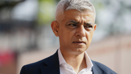 صادق خان يدعو للاعتراف الفوري بدولة فلسطين ويصف ما يحدث في غزة بـالقتل الوحشي