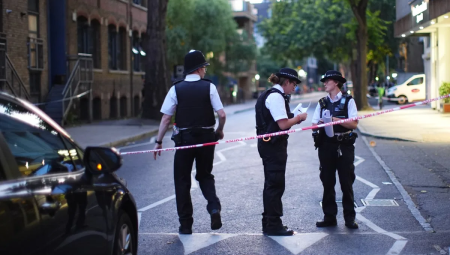 مقتل رجلين وإصابة اثنين في حادث طعن مروّع وسط لندن