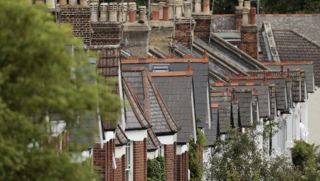 الإيجارات في بريطانيا تسجل أرقامًا قياسية جديدة.. وتحسّن طفيف يلوح في الأفق