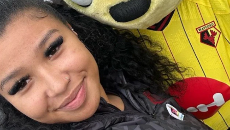 مسؤولة تنوع بنادي واتفورد تعتدي على موظفي TfL بشتائم عنصرية: عودي إلى بلدكِ