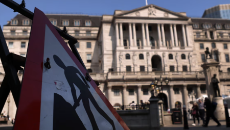 بنك إنجلترا يستعد لخفض الفائدة للمرة الخامسة رغم الخلافات الداخلية