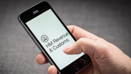 مصلحة الضرائب البريطانية تستخدم الذكاء الاصطناعي لمراقبة حسابات التواصل