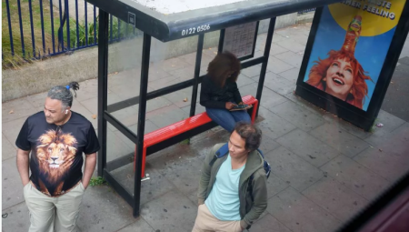 بريطانيا تشدد قبضتها على التدخين الإلكتروني في وسائل النقل بغرامات تصل إلى 1000 جنيه إسترليني