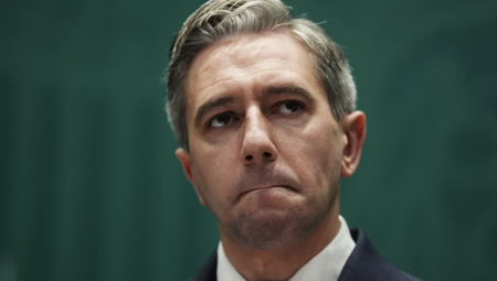 نائب رئيس وزراء إيرلندا يؤيد مقاطعة مسابقة الأغنية الأوروبية في حال مشاركة إسرائيل