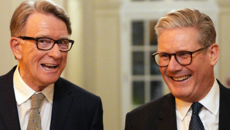 استطلاعات الرأي: تراجع قياسي لحزب العمال بعد فضائح راينر وماندلسون