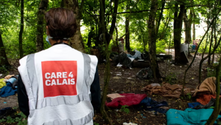 تعرض أكثر من 150 محامٍ ومنظمة عاملة في مجال اللاجئين لتهديدات من اليمين المتطرف