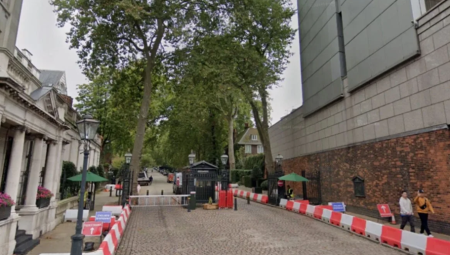 محاكمة طالب لجوء كويتي بتهمة محاولة استهداف السفارة الإسرائيلية في لندن “نصرة لغزة”