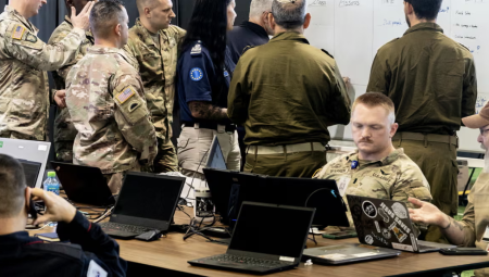 عاجل/ إسرائيل تراقب قوات أميركا وحلفائها في قاعدة مشتركة لتنسيق المساعدات لغزة