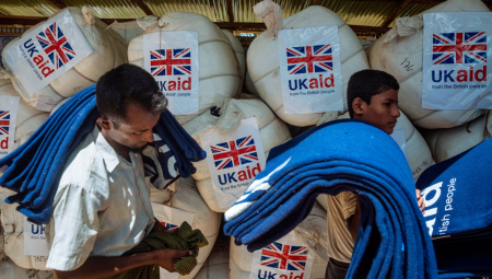 قطاع المساعدات الخارجية البريطانية يستعد لـتخفيضات واسعة في الإنفاق عام 2026