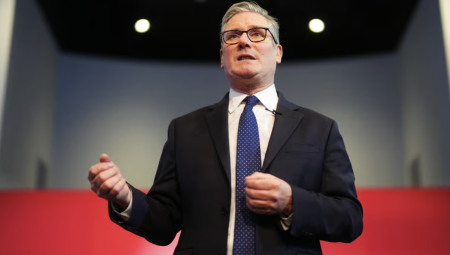 ستارمر يشارك في مؤتمر ميونيخ الأمني وسط أزمات دولية