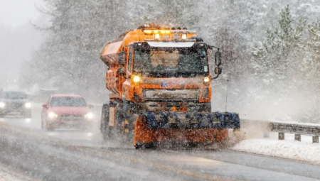 تحذيرات جوية واسعة مع تساقط الثلوج وتكوّن الجليد في المملكة المتحدة