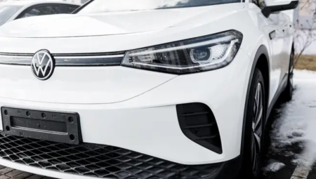 مقتل طفل وإصابة آخر بعد تسارع سيارة كهربائية مفاجئ في لندن