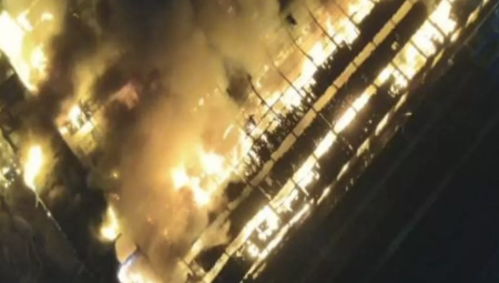 حريق ضخم يلتهم مصنع سجاد في برمنغها