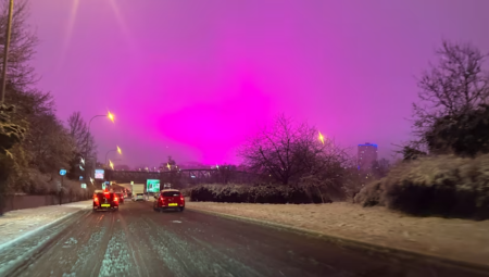 ما سرّ السماء الوردية التي ظهرت فوق برمنغهام خلال عاصفة غورتي؟