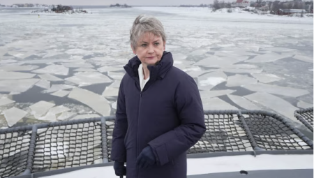 بريطانيا ترسل ضابطًا عسكريًا إلى غرينلاند وسط تصاعد المخاوف الأمنية في القطب الشمالي