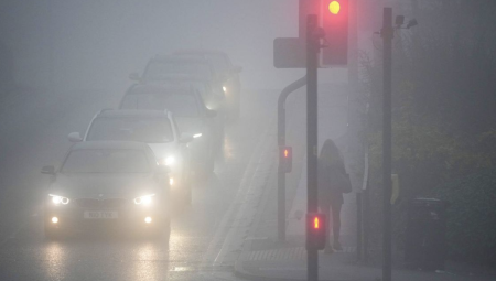 هيئة الأرصاد تحذر من الضباب في 11 منطقة ببريطانيا وتوجه نصائح للسائقين والمسافرين