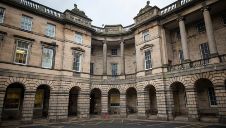 قاضٍ اسكتلندي يسمح بالمضي في مراجعة قضائية لحظر حركة Palestine Action