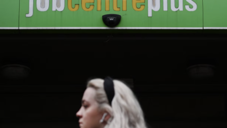 بريطانيا: البطالة تقفز لـ 5.3% والضرائب تضرب سقفاً غير مسبوق منذ الحرب العالمية الثانية!