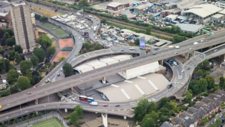 لندن تستعد لشهر من الاختناق المروري بسبب إغلاق طريق A40