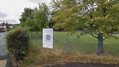 مقص في يد عامل بناء يغلق مدرسة في برمنغهام بعد اشتباه خاطئ بوجود مسلح