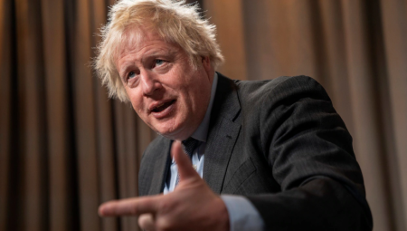 بوريس جونسون يهدد بالتوقف عن دفع رسوم ترخيص BBC احتجاجًا على التحيز المزعوم