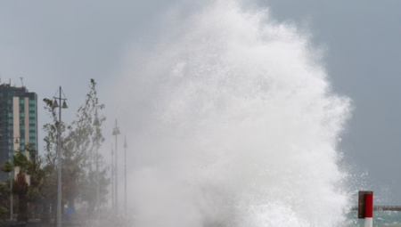 المملكة المتحدة تستعد لعاصفة كلوديا مصحوبة بأمطار غزيرة ورياح تتجاوز 100 كم/س