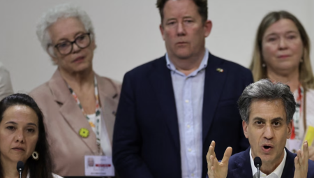 أكثر من 80 دولة تطالب بخارطة طريق لإنهاء الاعتماد على الوقود الأحفوري في كوب30