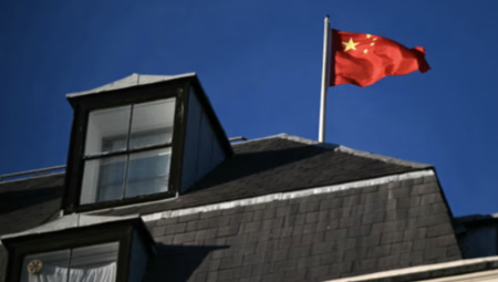 ستارمر يتعهد بحماية أمن بريطانيا مع اقتراب الموافقة على مشروع السفارة الصينية